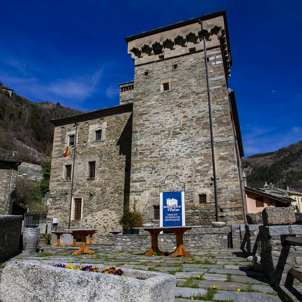 castello di avise